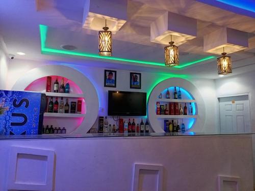 Jeymax Hotel and Suite