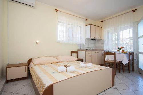 King Studio room in Family Apartments & Rooms Mikelin