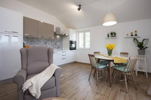 Apartments Tonia - image 13