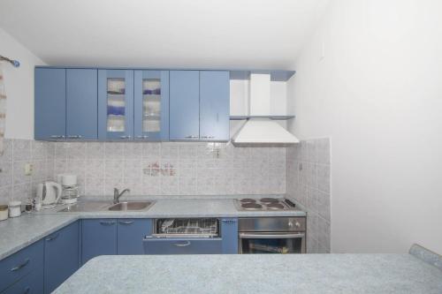 Apartment Mara Tribunj - image 5