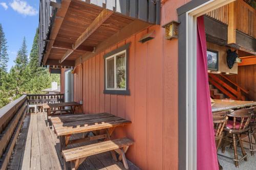 Meadow View – Ahwahnee, CA