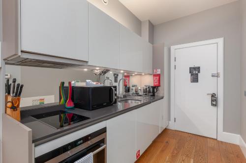 Destiny Scotland - St Andrew Square Apartments - image 11