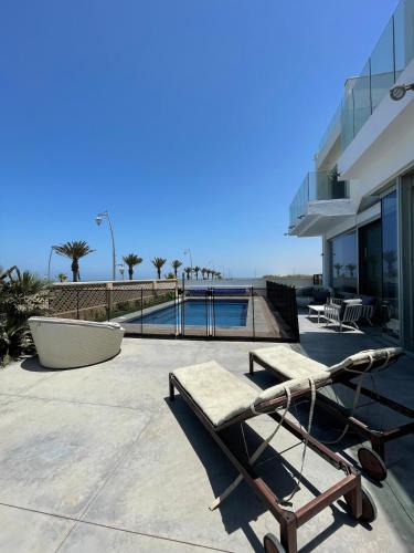 Ashkelon Beachfront Villa in Ashkelon