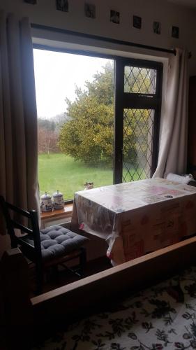 Room in a private house in the middle of countryside first store or bar within 10 min drive (Room in a private house in the middle of countryside first store or bar within 10 min drive cats in ) in Mallow