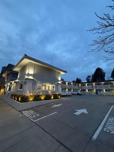 Inn at University - 숙소 외관