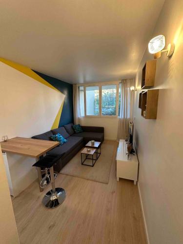 Studio neuf tout équipé - Calme - Proche centre ville - Parking gratuit (Studio neuf tout equipe - Calme - Proche centre ville - Parking gratuit) in 希利馬紮蘭