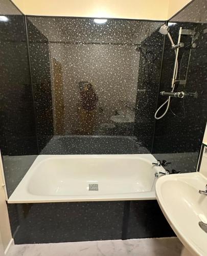 Central Glasgow Apt - Sleeps 2 & FreeParking During Weekend, Glasgow (Foto 6)