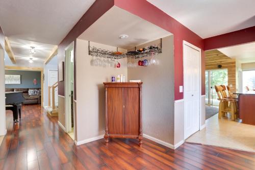 Littleton Family Home about 12 Mi to Dtwn Denver! in Littleton, USA