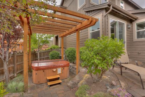 Vantage Point - image 11