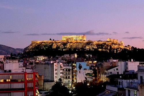 Exquisite Penthouse with Breathtaking Acropolis Panorama View, Ateny