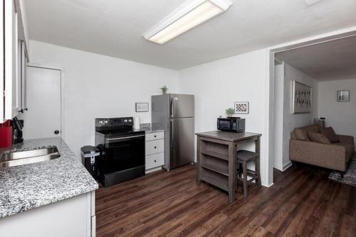 Spacious 9BR Home Ideal for Groups Near Downtown in Drake Park