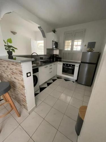 virtuve, Appartement confortable avec vue sur mer à Le Robert (Appartement confortable avec vue sur mer a Le Robert) in Le Robert