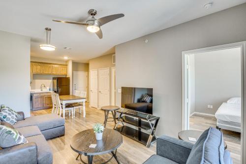 . Close to Lakes, Parks and Winery Bonham Apt