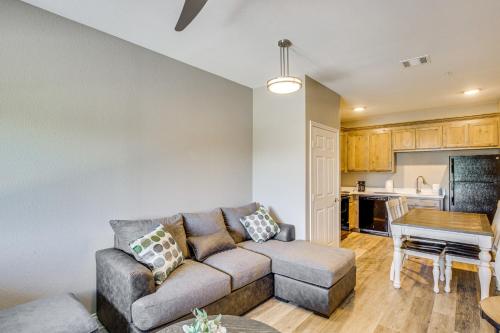 Bonham Apartment Close to Lakes, Parks and Winery! in Bonham, USA