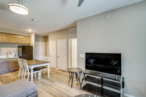Bonham Apartment Close to Lakes, Parks and Winery! in Bonham, USA