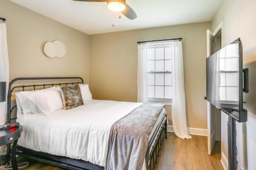 Charming Greensboro Home - 2 Mi to Downtown! in Greensboro, USA