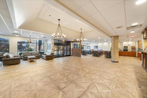 Black Bear Inn & Suites – Gatlinburg, TN