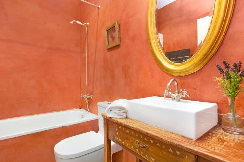 Three-Bedroom Superior Apartment image 8