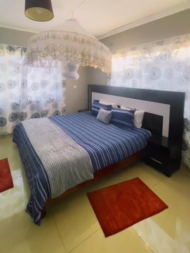 Queen Room image 1