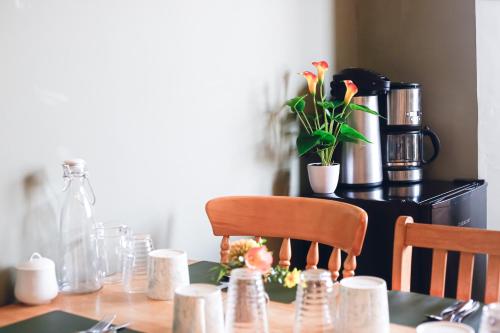 Smarties Surf Lodge - image 11