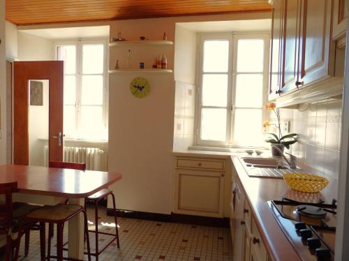 Maison La vie de l'Aubrac - Gîte Lo Bel Peis (Maison La vie de l'Aubrac - Gite Lo Bel Peis) in Saint-Amans-des-Cots