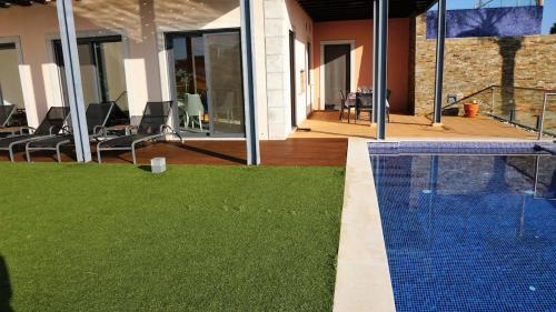 Luxury 3 Bedroom, 3 ensuits, Private pool, Vale do Lobo in Almancil