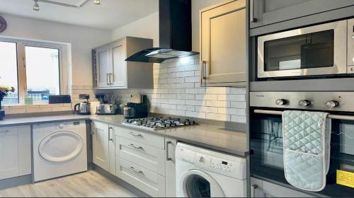 Clifden White Heather House – Clifden