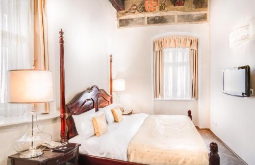 The Dominican - image 6