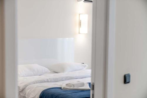 City & Sea view 1BR Apt in Batumi - by Wehost, Batumi