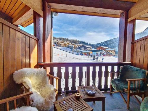 Duplex lumineux renove, pied des pistes, balcon - FR-1-344-252 in Villarencel