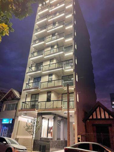 Moderno Loft a estrenar Plaza Mitre con cochera - image 2