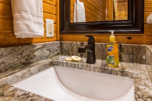 Big Boulder Hot Tub Private Hiking Big Boulder Hot Tub Private Hiking