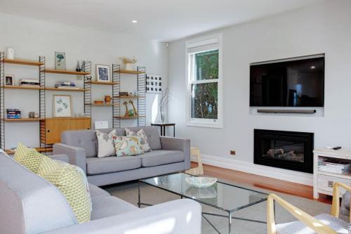 Solara Executive Villa with Air-Con and Backyard, Auckland (photo 7)