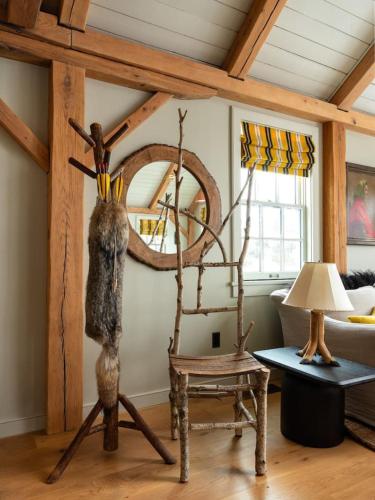 Post & Beam - Stunningly Designed Luxury Home with Pool & Hot Tub, Pine Plains (photo 6)