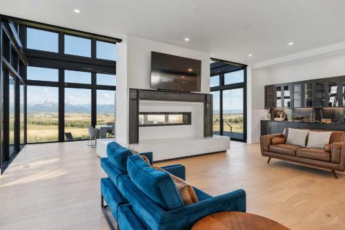 Mtn Views and Private Hot Tub Luxe Tetonia Retreat Mtn Views and Private Hot Tub Luxe Tetonia Retreat