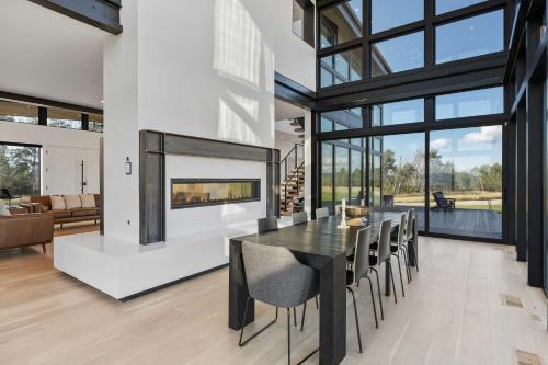 Mtn Views and Private Hot Tub Luxe Tetonia Retreat Mtn Views and Private Hot Tub Luxe Tetonia Retreat