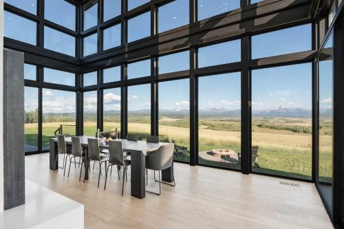 Mtn Views and Private Hot Tub Luxe Tetonia Retreat Mtn Views and Private Hot Tub Luxe Tetonia Retreat