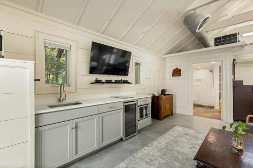 The Wells Cashiers - Hotel