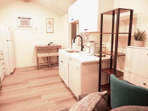 Serene Studio Retreat with Yard Serene Studio Retreat with Yard