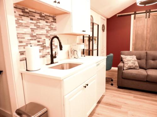 Serene Studio Retreat with Yard Serene Studio Retreat with Yard