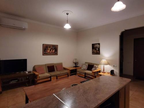 Apartment near Rio Mall with 2 bedrooms – khách sạn tại Erebuni