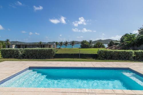 Piscina, Dieppe Bay Suites in Falmouth