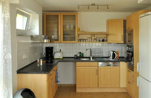 ห้องครัว, Peter Hart Wohnen auf Zeit - mit Komfort in ฟิลเดอร์ชตัดท์