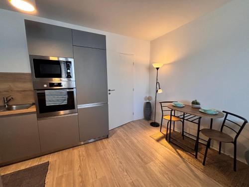 Krásny útulný byt s balkónom a parkovaním!, Bratislava (photo 5)