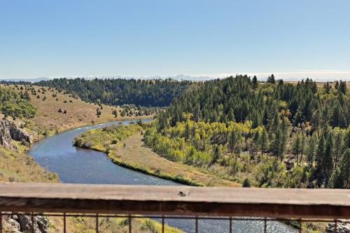 Lindas Perch Lindas Perch