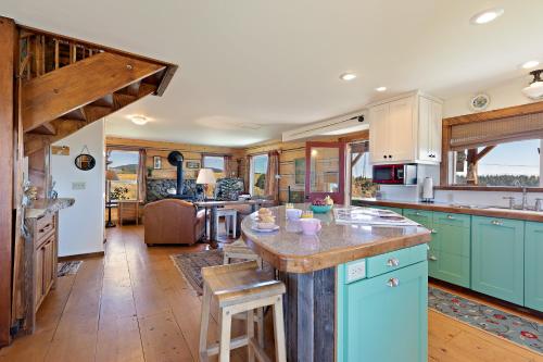 Lindas Perch Lindas Perch