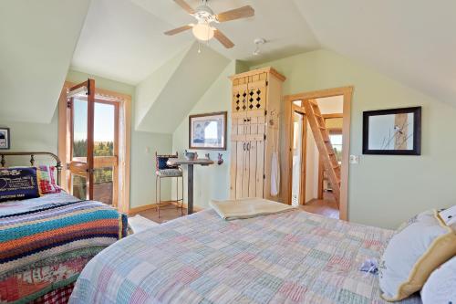 Lindas Perch Lindas Perch