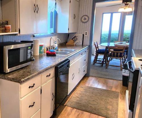 PA Crows Nest Cottage in Port Angeles