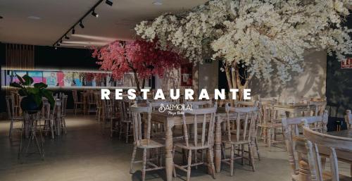 Restaurant, Balmoral Plaza Hotel in Pereira City Center