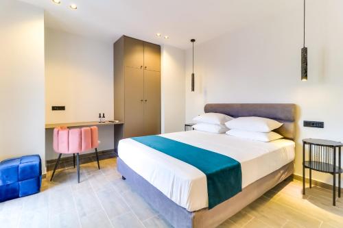 ABOV Athens, Atene